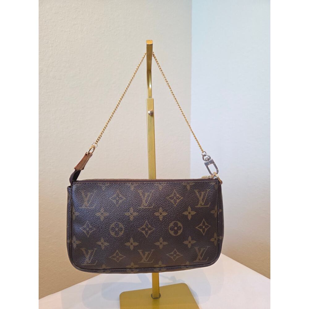 Louis Vuitton Pochette Accessoires Monogram Canvas Shoulder Bag LV BJ0012